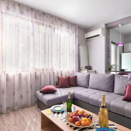 Ултра Виолет/Ultraviolet Lägenhet Burgas Exteriör bild